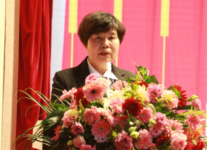 中国体育竞猜网第一届党委班子选举大会---徐州市树恩中学总校长薛淑萍同志致开幕辞